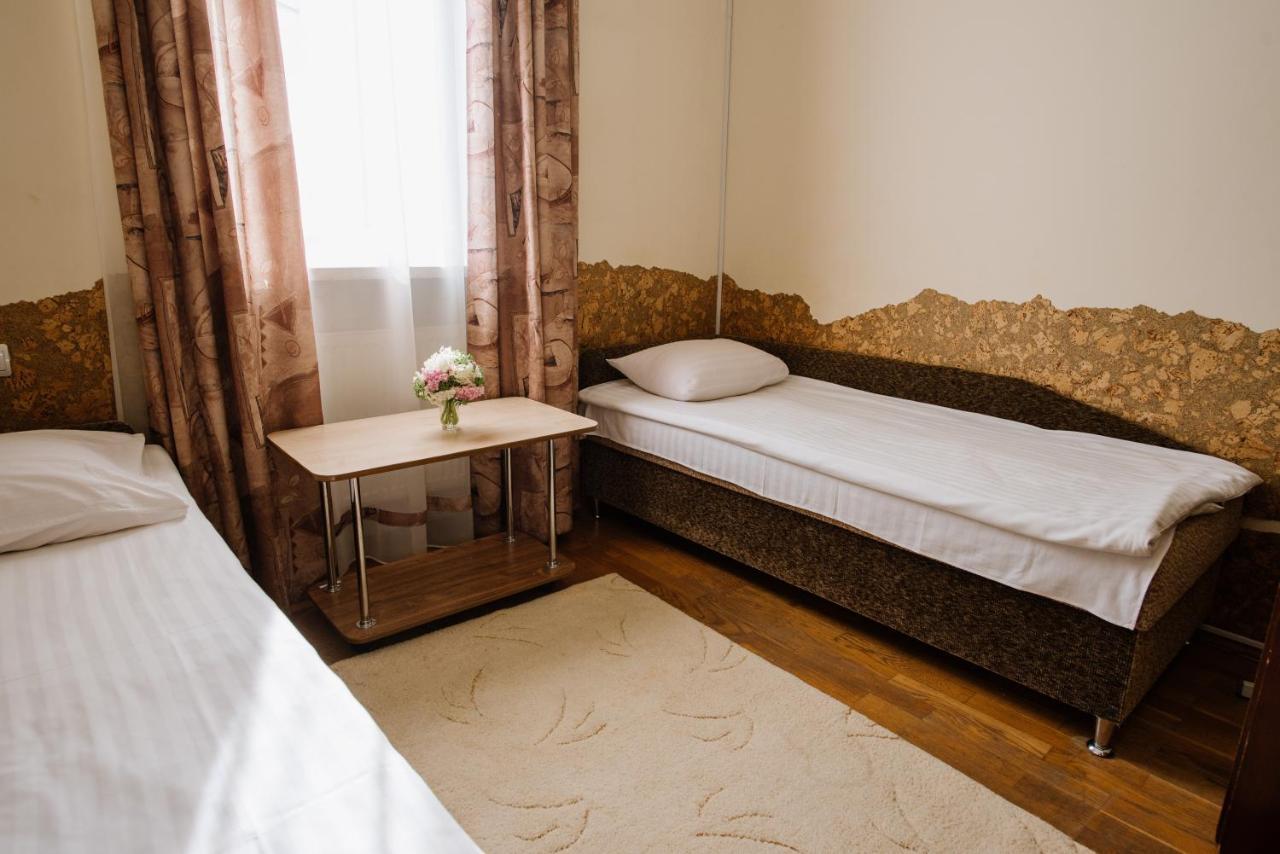 Villa Viktoriya Hotel Truskavets Exterior photo