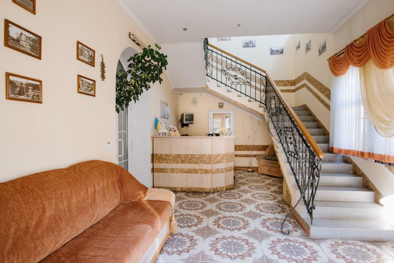 Villa Viktoriya Hotel Truskavets Exterior photo